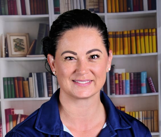 Me. Lize van der Merwe