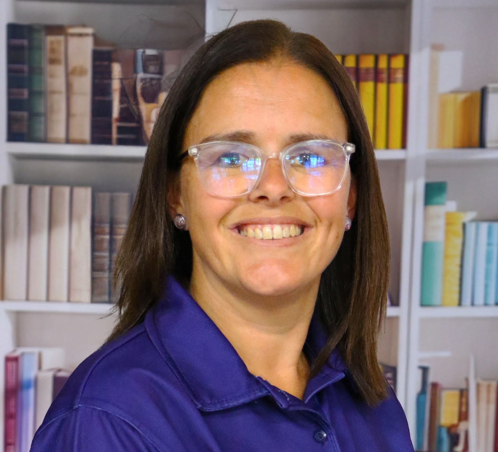 Me. Mari van den Berg