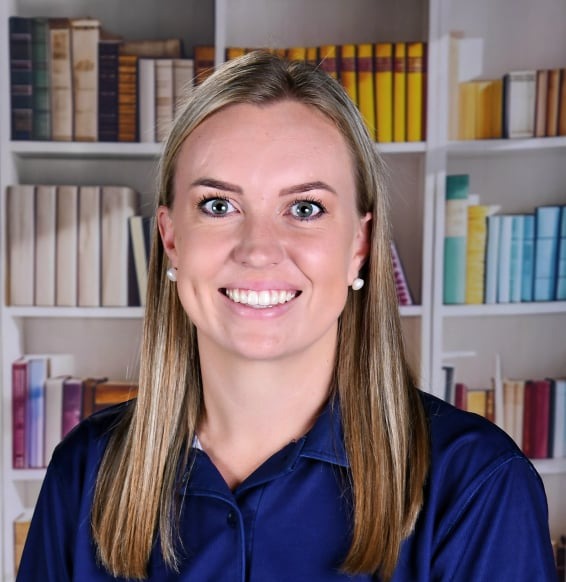 Me. Sané Bezuidenhout